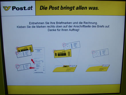 "Entnehmen Sie Ihre Briefmarken und die Rechnung. Kleben Sie die Marken rechts oben auf der Anschriftseite des Briefs auf. Danke für Ihren Auftrag!"