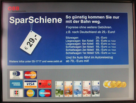 ÖBB-Fahrkartenautomat: Startbildschirm mit Werbung
